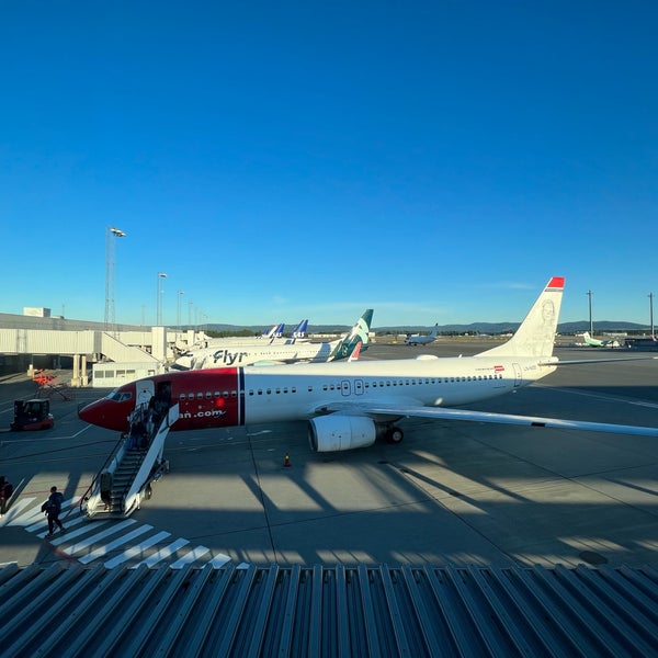 Foto diambil di Oslo Airport (OSL) oleh André E. pada 9/6/2022