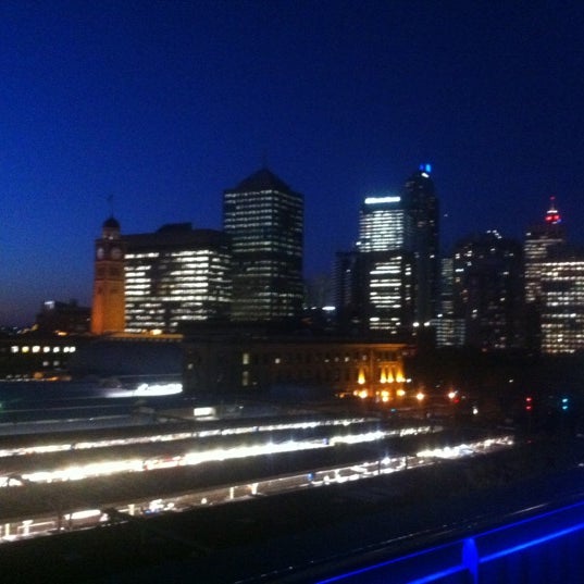 รูปภาพถ่ายที่ Bounce Sydney โดย Nicolò L. เมื่อ 10/7/2012