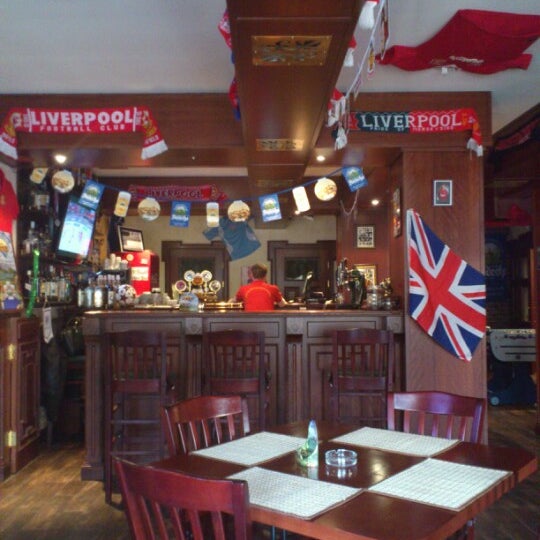Foto diambil di Anfield Pub oleh Max M. pada 11/10/2012