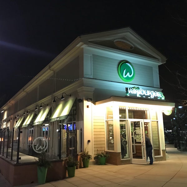 Photo taken at Wahlburgers by Dean R. on 11/30/2017