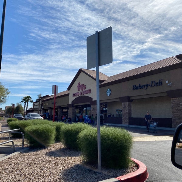 Fry's Food Store San Tan Ranch'da Market