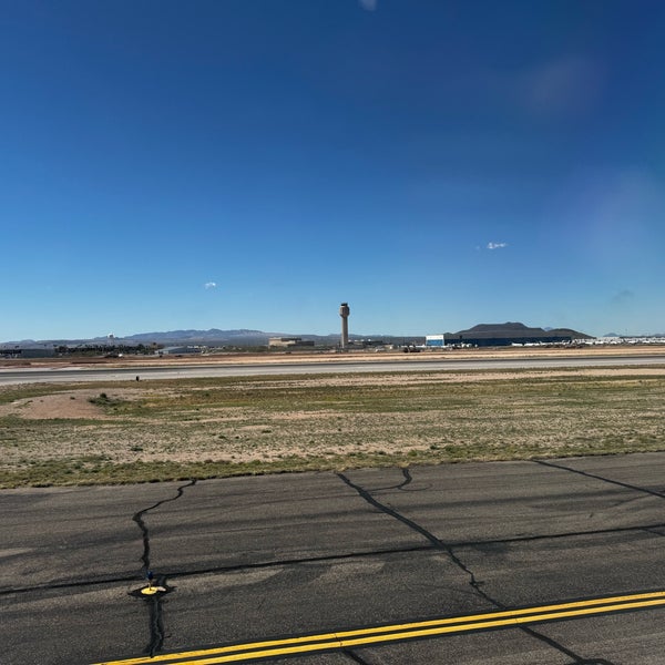 รูปภาพถ่ายที่ Tucson International Airport (TUS) โดย Dean R. เมื่อ 3/4/2024