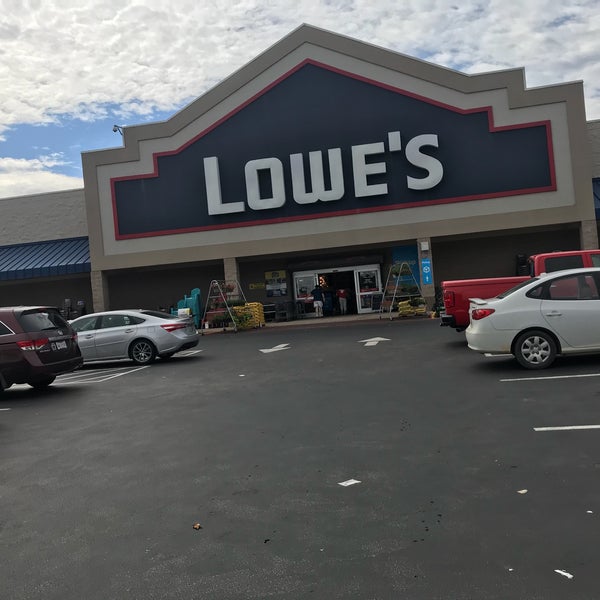 Lowe's Home Improvement Hardware Store in Conroe