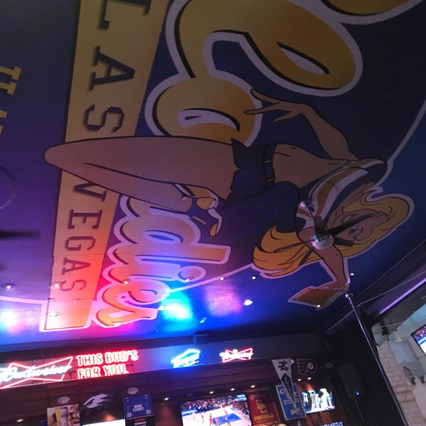 1/20/2018 tarihinde Dean R.ziyaretçi tarafından Blondies Sports Bar &amp; Grill'de çekilen fotoğraf