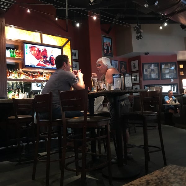 Photo taken at BJ&#39;s Restaurant &amp; Brewhouse by Dean R. on 8/8/2017