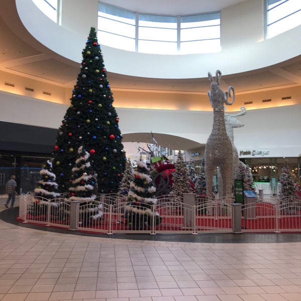 11/2/2017 tarihinde Dean R.ziyaretçi tarafından Memorial City Mall'de çekilen fotoğraf