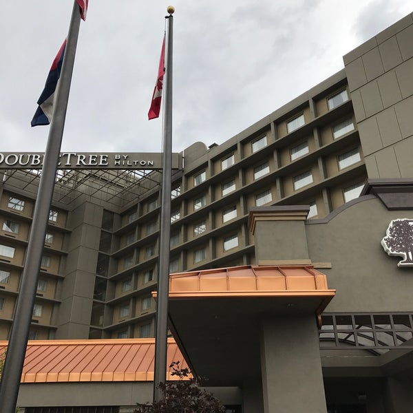 Foto scattata a DoubleTree by Hilton Hotel Denver da Dean R. il 7/10/2017
