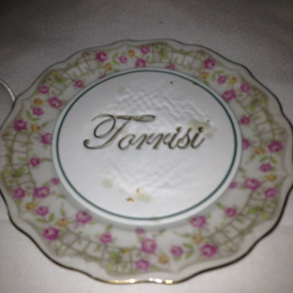 Foto tirada no(a) Torrisi Italian Specialties por Emily F. em 12/29/2012