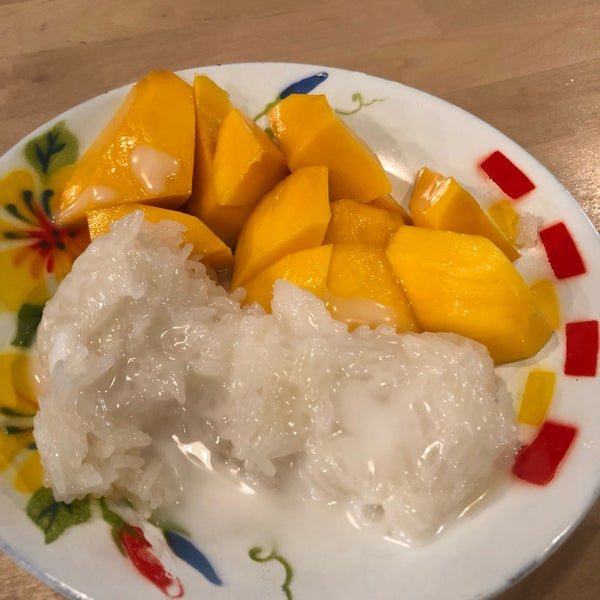 Eat Bkk Thai Kitchen Thai Restaurant In Leslieville