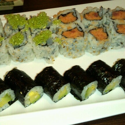 Снимок сделан в Sushi Bar пользователем Shan M. 11/19/2012