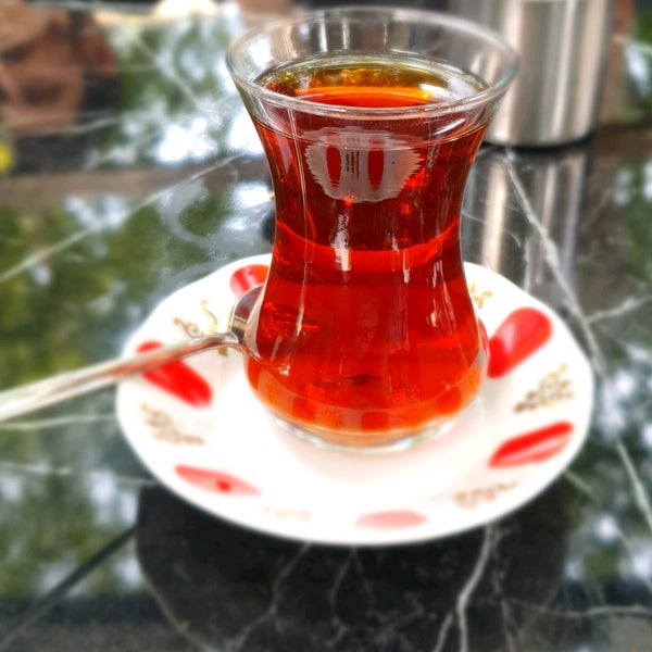 Foto diambil di Sheesha Cafe oleh Uğur A. pada 6/20/2020