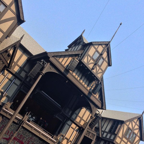 Photo taken at Oregon Shakespeare Festival by Andrew S. on 8/23/2015