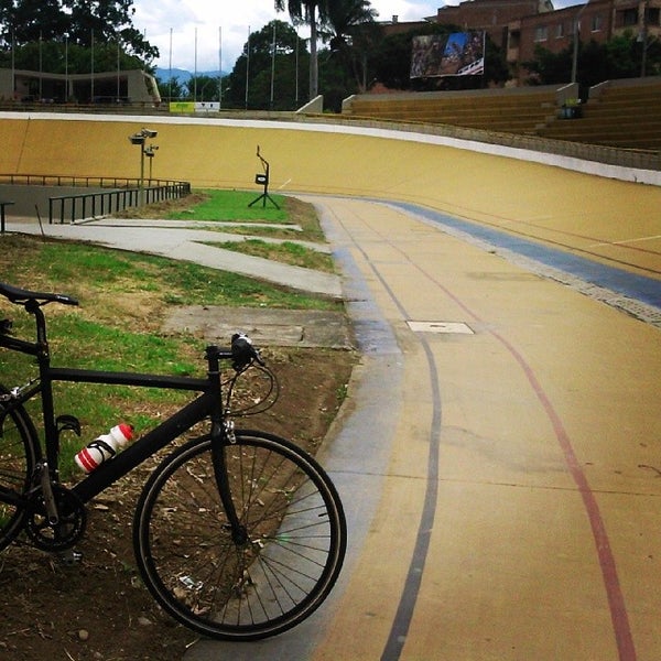 Photos at Velódromo Martín Emilio "Cochise" Rodríguez Sports and