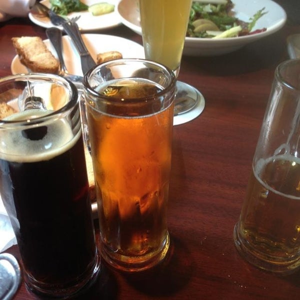Das Foto wurde bei SBC Restaurant &amp; Brewery von Jeff Y. am 7/6/2013 aufgenommen