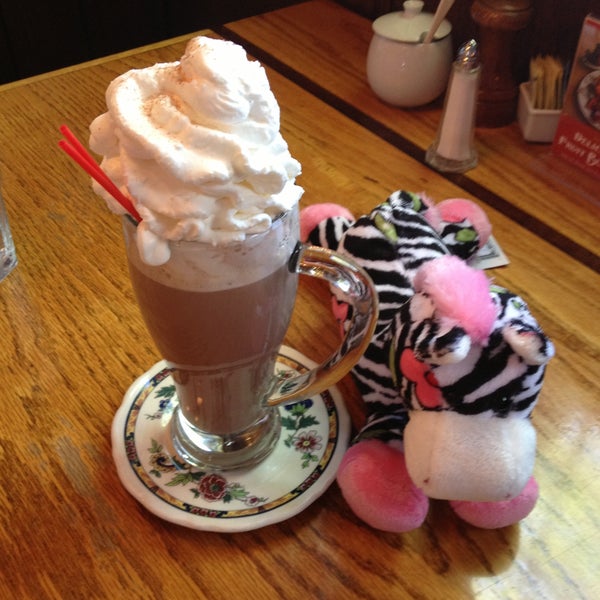 Oak Table Cafe American Restaurant in Sequim