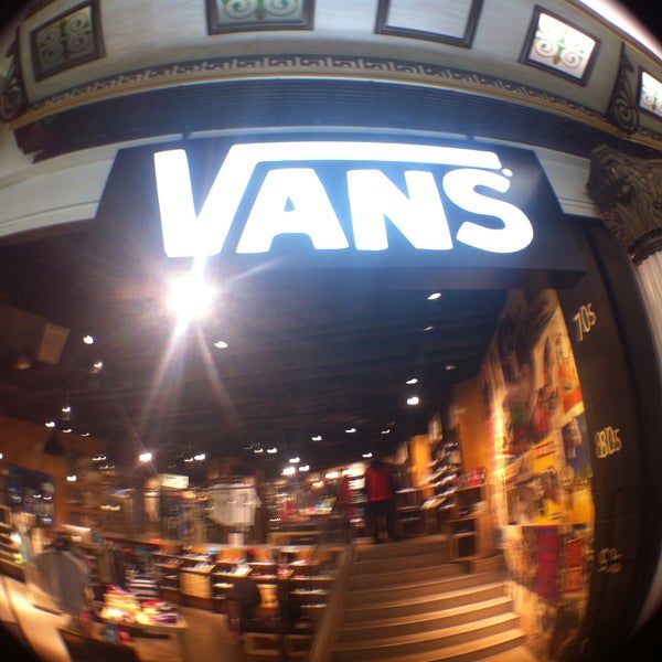 vans store near me