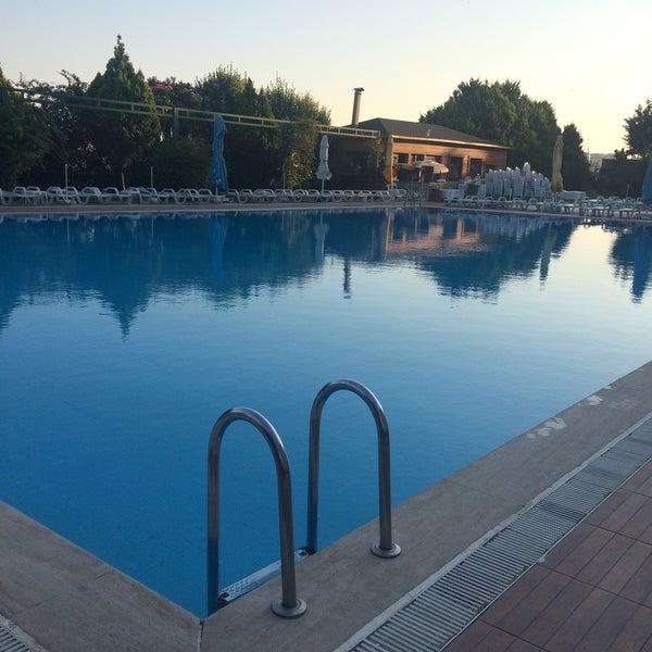 7/11/2018 tarihinde Hüseyin Y.ziyaretçi tarafından Pelikan Otel Yüzme Havuzu'de çekilen fotoğraf
