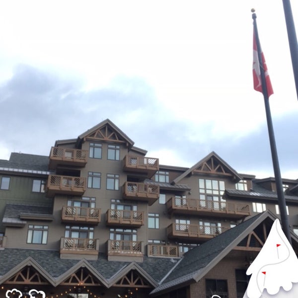 Photo taken at Stowe Mountain Lodge by Rachel S (. on 10/20/2015