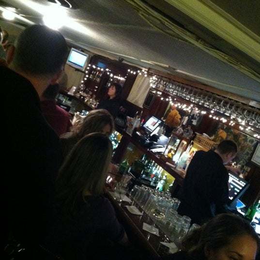 Photo prise au Sammy&#39;s Ye Old Cider Mill Restaurant par Evan F. le11/18/2012