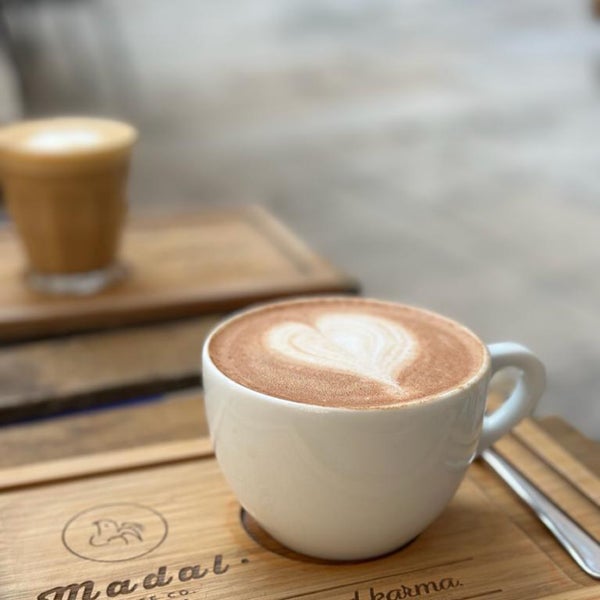 Foto diambil di Madal Cafe - Espresso &amp; Brew Bar oleh Michu pada 10/11/2023