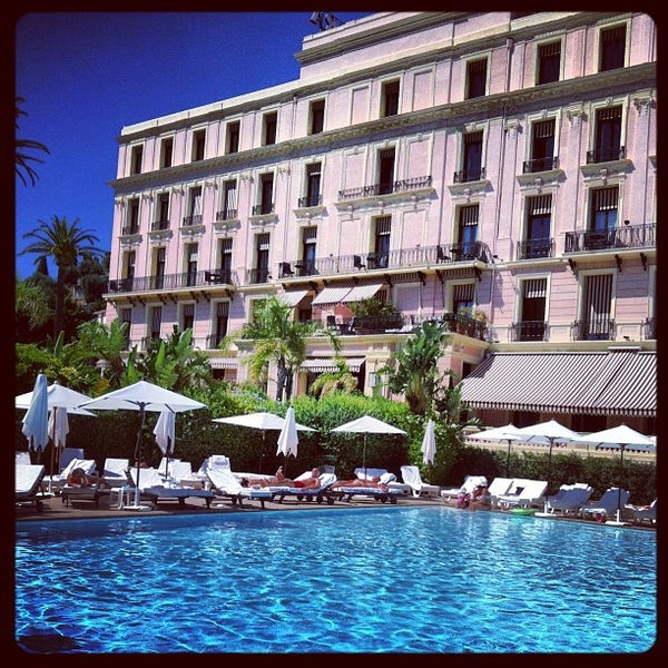11/8/2013 tarihinde Hotel Royal-Rivieraziyaretçi tarafından Hotel Royal-Riviera'de çekilen fotoğraf
