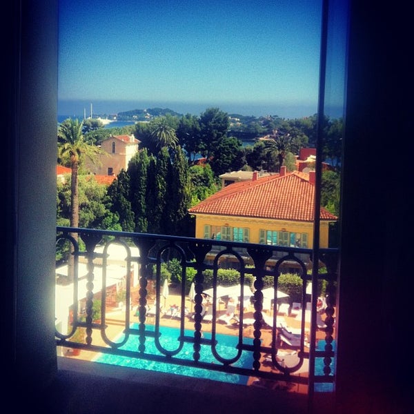 11/8/2013 tarihinde Hotel Royal-Rivieraziyaretçi tarafından Hotel Royal-Riviera'de çekilen fotoğraf