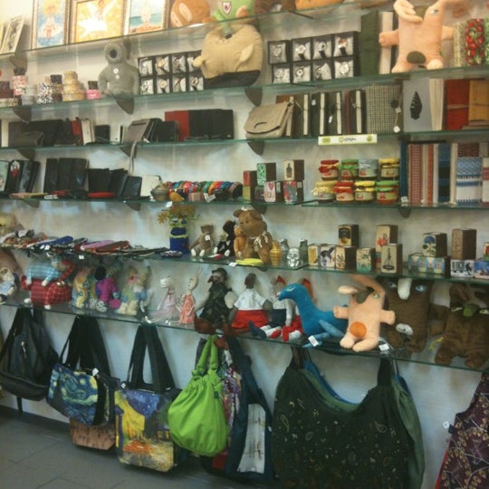 10/17/2012에 Tatyana Z.님이 Магазин подарков «Штуки»에서 찍은 사진