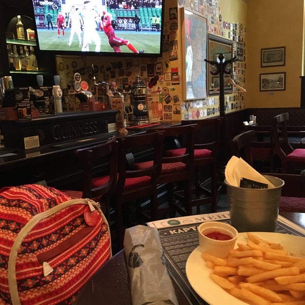 10/15/2017 tarihinde Miraziyaretçi tarafından Trinity Irish Pub'de çekilen fotoğraf