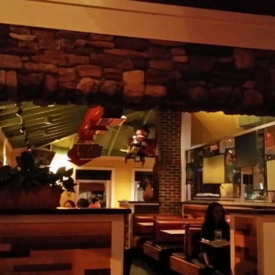3/18/2014 tarihinde LeWoziyaretçi tarafından Chili&#39;s Grill &amp; Bar'de çekilen fotoğraf