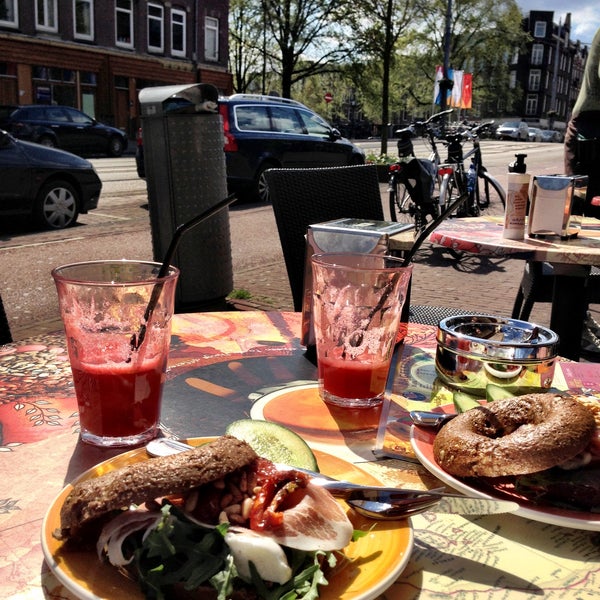 4/28/2013 tarihinde Joep B.ziyaretçi tarafından Bagels &amp; Beans De Clercqstraat'de çekilen fotoğraf