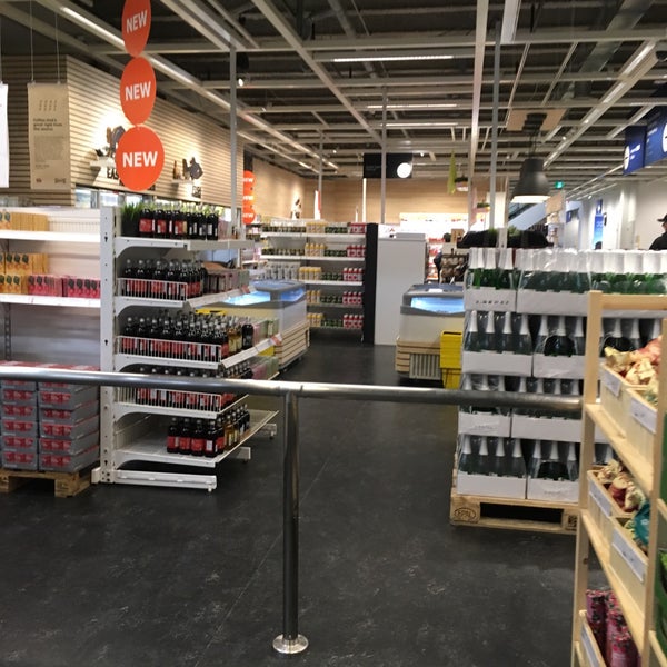 Photo prise au IKEA Ottawa - Restaurant par Nic T. le3/23/2018