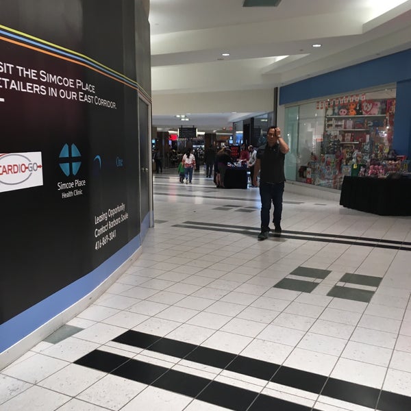 Simcoe Place Entertainment District'de Yapı