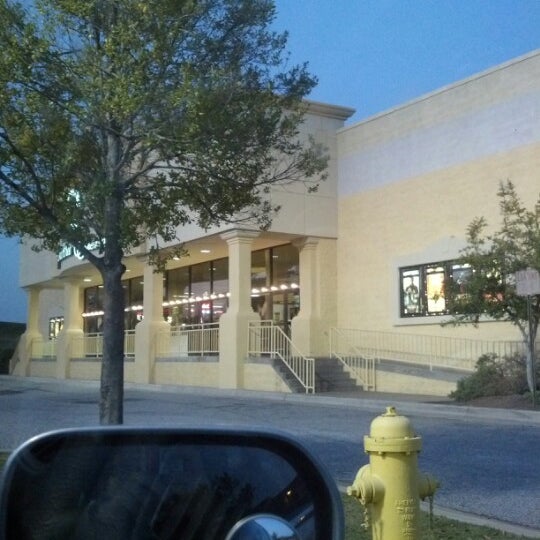 Peachtree 8 Movie Theater in Columbus