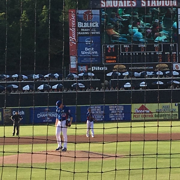 We enjoyed $1 hot dog night 🌭 !  The game was a lot of fun and the Smokies won.  We were fortunate too see Kyle Hendricks pitch 5 innings.  Go see the Smokies play and enjoy the game!