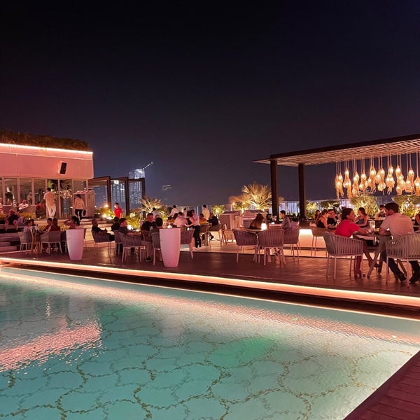 10/4/2022 tarihinde س عـدziyaretçi tarafından Siddharta Lounge by Buddha-Bar'de çekilen fotoğraf