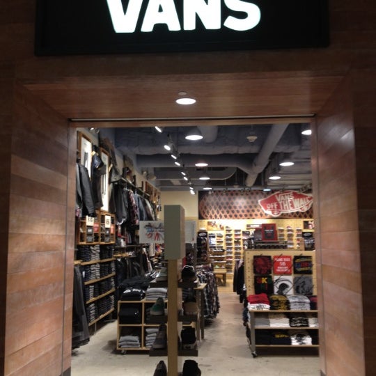 vans store in patrick henry mall