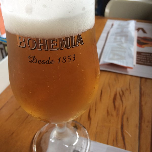 Foto tirada no(a) Cervejaria Bohemia por Bruna R. em 10/21/2017