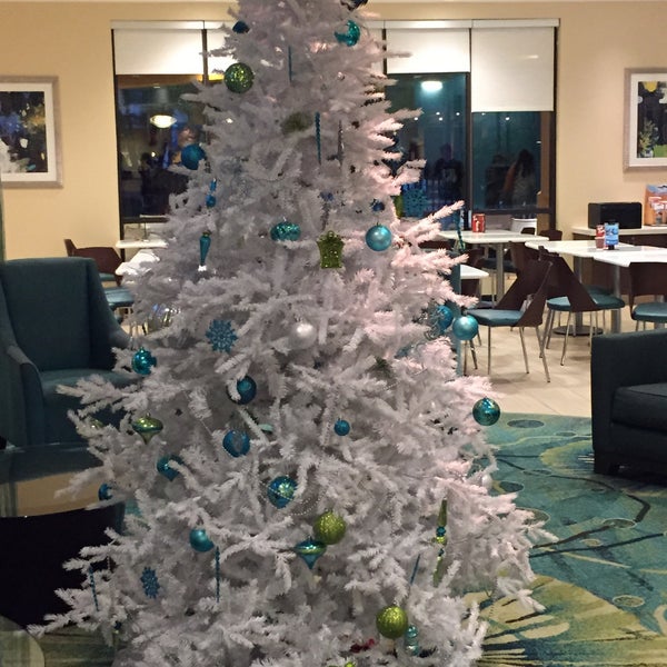 Photo taken at SpringHill Suites by Marriott Orlando at SeaWorld by Gaby S. on 12/30/2014