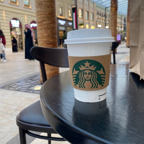 Foto tirada no(a) Starbucks por Mohammed A. em 2/23/2023