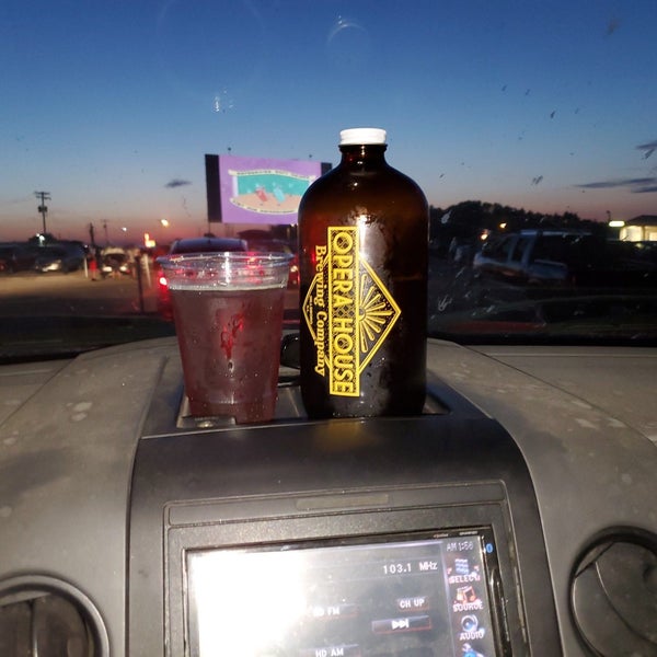 Litchfield Sky View DriveIn Theatre 1500 N Historic Route 66