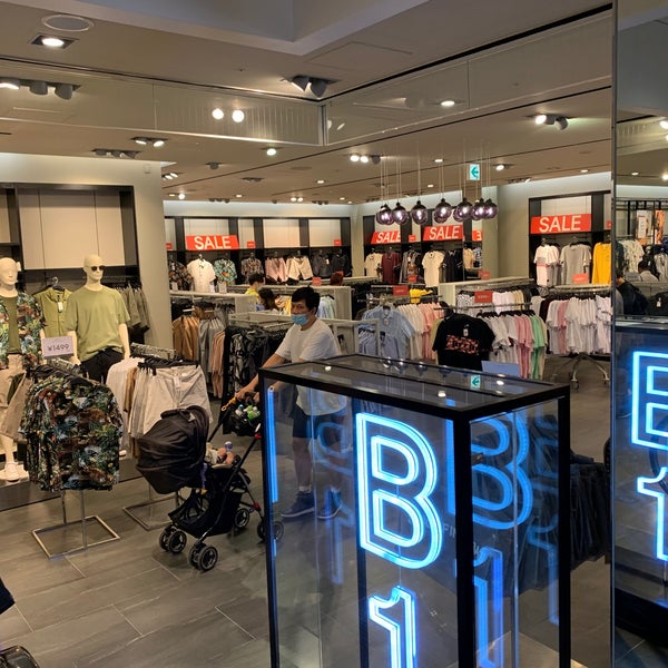 Photos At H M 14 Tips