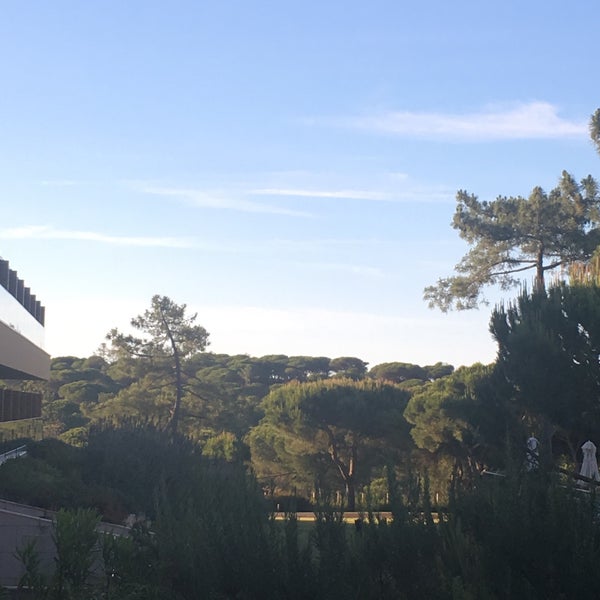 Das Foto wurde bei EPIC SANA Algarve Hotel von İlkgun C. am 6/1/2016 aufgenommen
