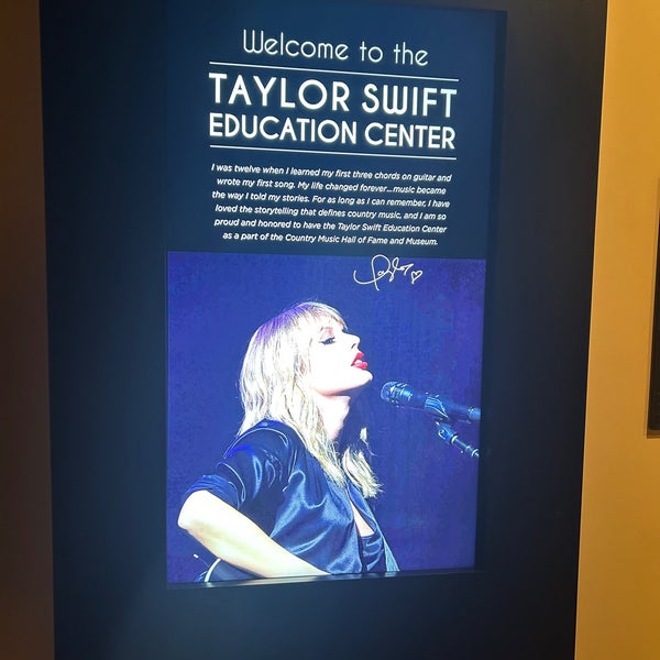 Photo taken at Country Music Hall of Fame &amp; Museum by Rana on 11/7/2022