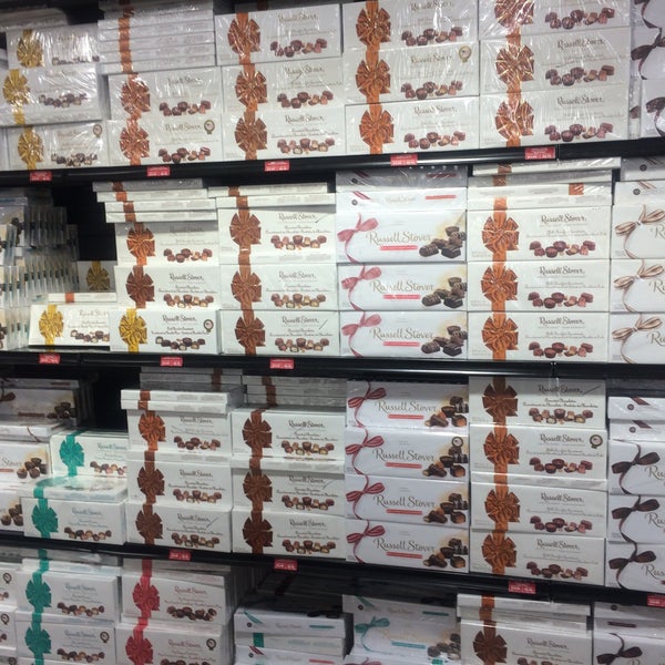 Photos at Russell Stover Candies Outlet Store 950 Industrial Dr