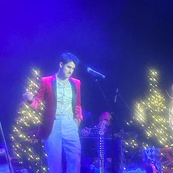 Photo taken at Ridgefield Playhouse by Rana on 12/17/2022