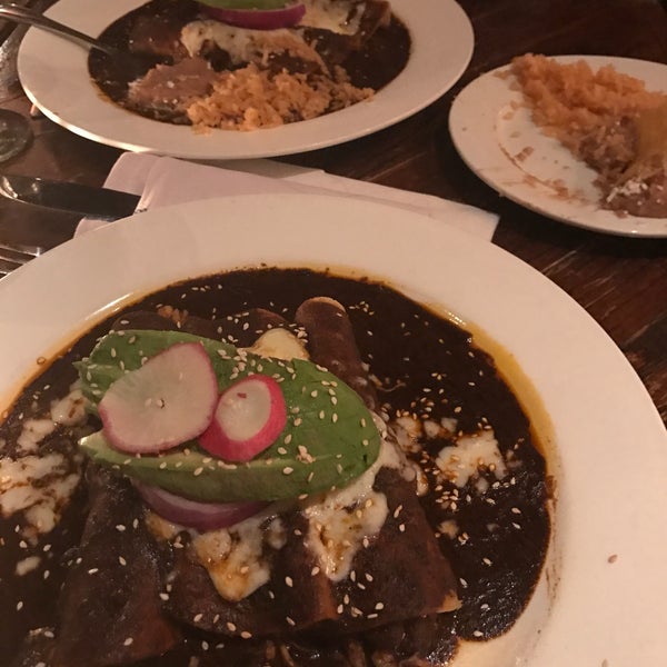 Foto scattata a Mole Restaurante Mexicano &amp; Tequileria da Rana il 5/28/2017