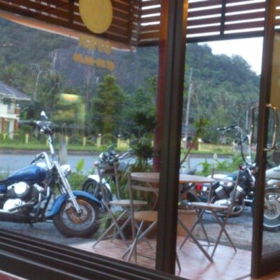 Raining Cafe Bike