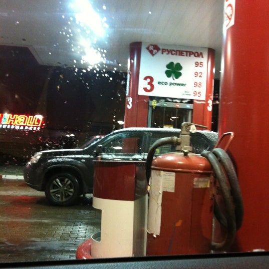 Дизельное топливо заправка. Бензин татнефть 95 эко. Топливо на азс москва. Очередь из машин на заправке. Акции на азс декабрь 2022.
