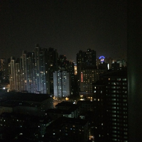 8/31/2016 tarihinde Nutcharinporn C.ziyaretçi tarafından Pullman Shanghai Skyway Hotel'de çekilen fotoğraf
