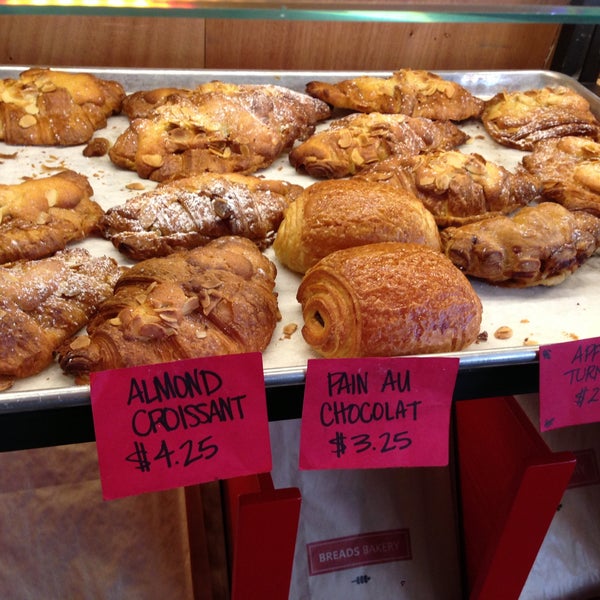 Foto tirada no(a) Breads Bakery por Aoy S. em 4/28/2013